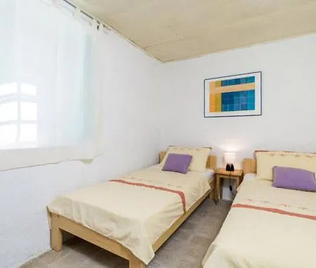 Apartamento 37 Sveti Jakov