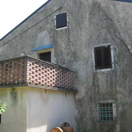 37 * Sveti Jakov