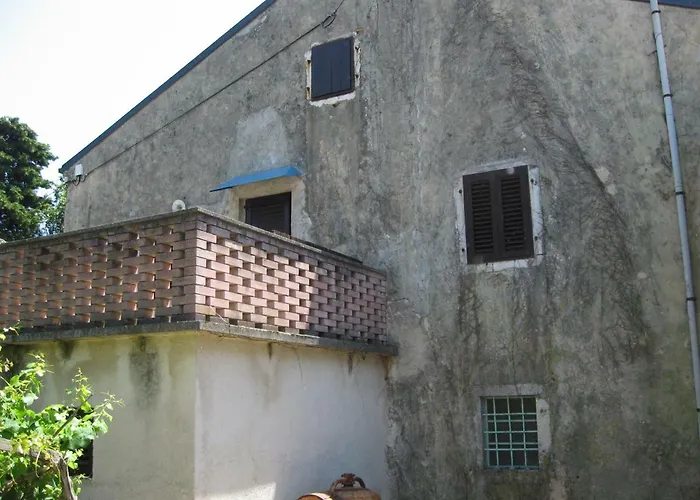 37 * Sveti Jakov