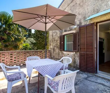 Apartmán 37 *