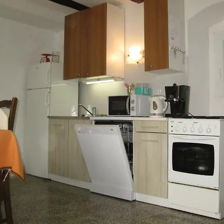 37 Apartmán